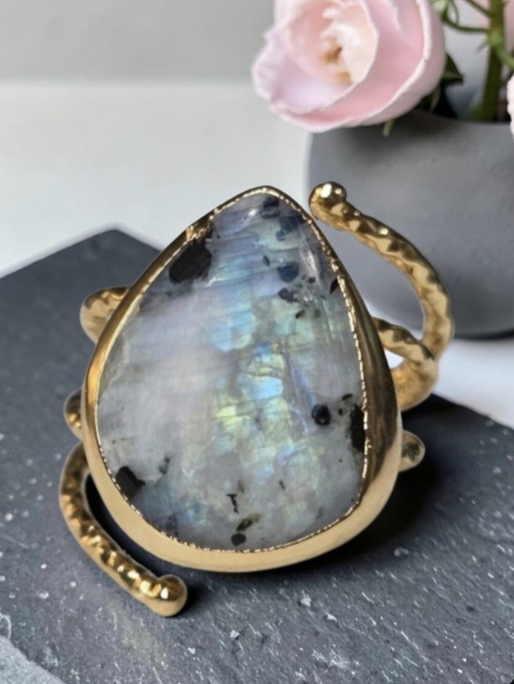 Gorgeous 18k Gold Plated Hammered Genuine Rainbow Flash Moonstone Crystal Ring